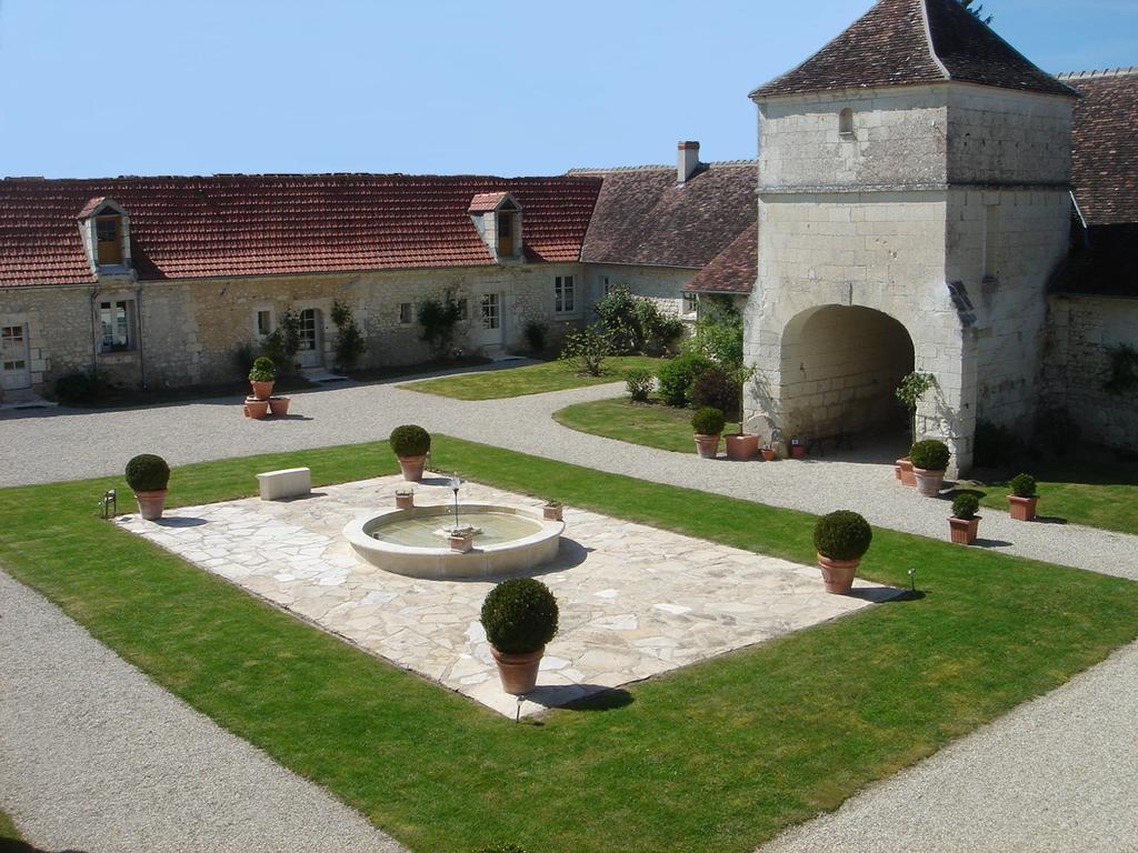 Aparthotel Manoir De La Rousselliere à Loches Extérieur photo
