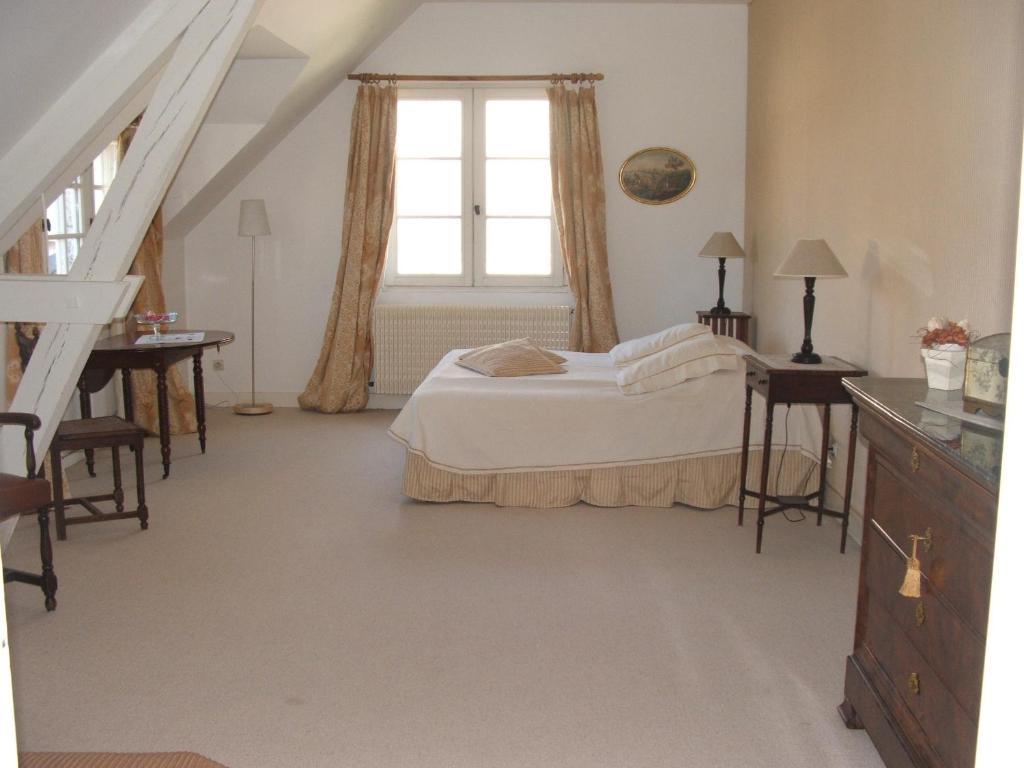 Aparthotel Manoir De La Rousselliere à Loches Extérieur photo