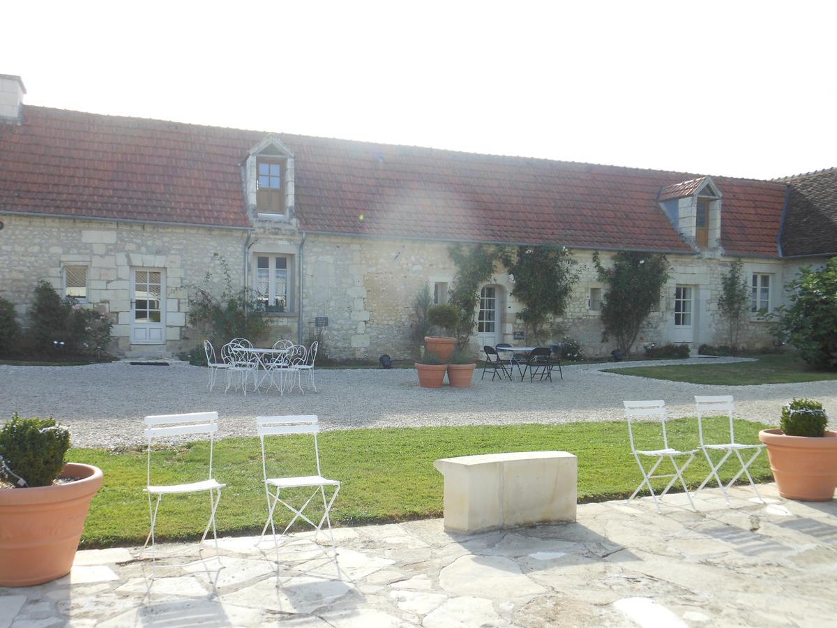Aparthotel Manoir De La Rousselliere à Loches Extérieur photo