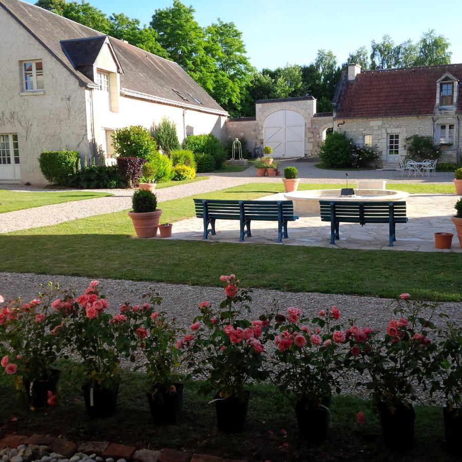 Aparthotel Manoir De La Rousselliere à Loches Extérieur photo